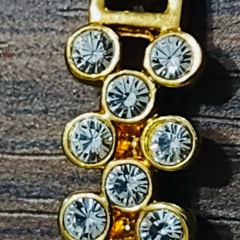 Jacqueline Bouvier Kennedy Elegant Gold and Crystal Women's Bracelet - Picture 5 of 16